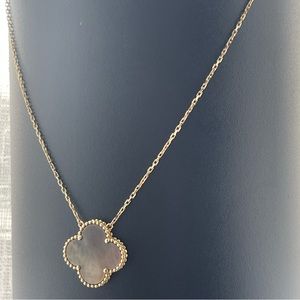 18K SAUDI GOLD - CENTERED NECKLACE GRAY ALHAMBRA